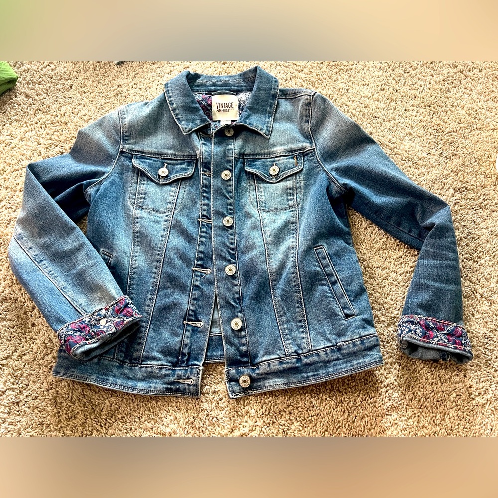 Women jeans jacket. Excellent condition